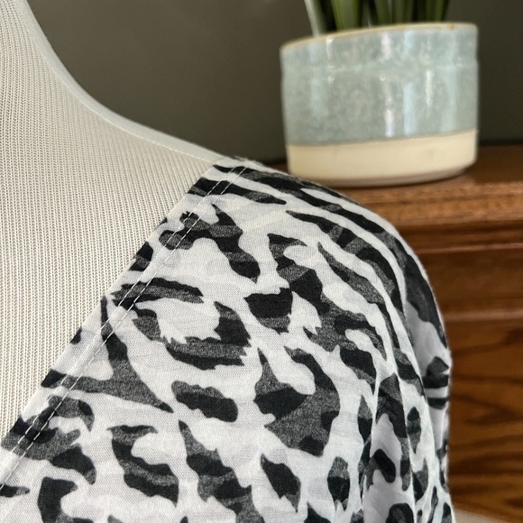 Pacific Beach Animal Print Swim Cover Up Sz. M - Picture 4 of 12